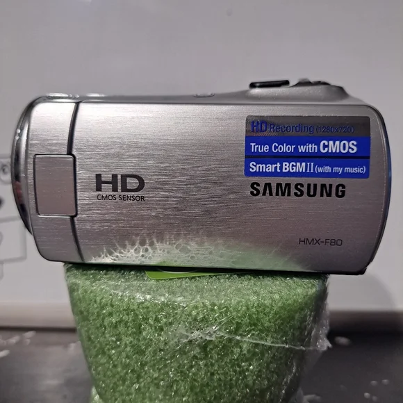 Samsung Silver HD Camcorder Hmx-f80 with Black Digital Case